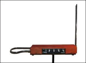 Comment s'appelle cet instrument, que l'on peut entendre dans '2000 Light Years from Home' des Rolling Stones ?