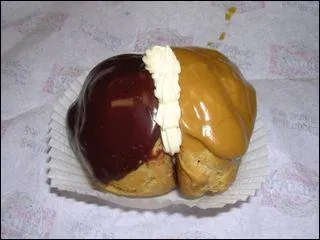 Quel nom porte ce gteau confectionn avec deux boules de pte  choux fourres de crme ptissire ?