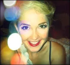 De quel(s) instrument(s) joue-t-elle ?