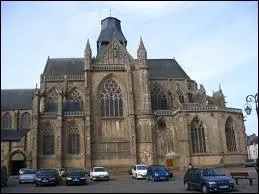 Une partie des vitraux de l'Abbaye Notre-Dame se trouvent au Muse des Clotres de New-York. Cette abbaye se situe  ...