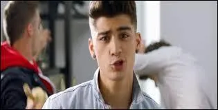 Quelle est la premire phrase que Zayn chante lors du couplet de  Best song ever  ?