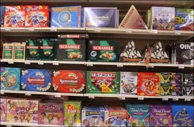 Quel jeu de socit qui peut durer trs longtemps, se joue avec des  camemberts  ?