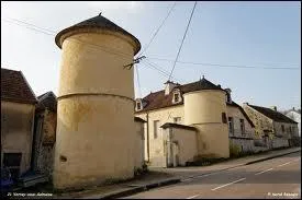 Je vous emmne  la dcouverte de la commune bourguignonne de Verrey-sous-Salmaise. Nous serons dans le dpartement ...