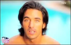 C'est le petit copain de Nabilla...