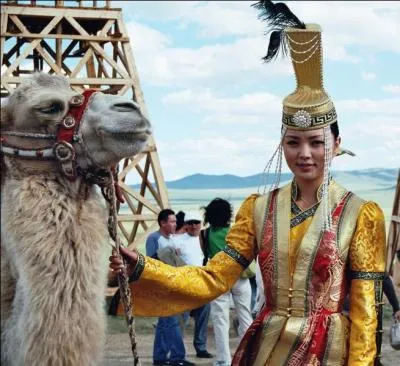 Quelle branche du peuple mongol vit au bord de la mer Caspienne ?