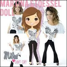 Francesca glisse une lettre dans le casier de ... . qui en ouvrant son casier, ne la voit pas et marche dessus... ... . et Broadway s'embrassent.