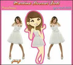 Les lves du studio On Beat organisent un grand spectacle o Ramallo/Olga, ... . /Francesca et Maxi/... . s'embrassent.