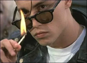 A-t-il dit :  Tomber amoureux c'est comme rver de tous ces confins rels et imaginaires qui nous entoure   ?