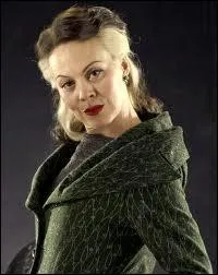Narcissa Malefoy a tu Dobby.