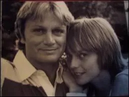 Sur cette photo, Claude est en compagnie de...