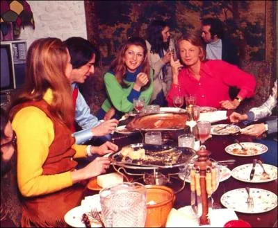 Sur cette photo, Claude est en compagnie de...