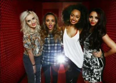 Est-ce que ce sont les paroles de  Wings  : You called, I mised it, you called...   ?