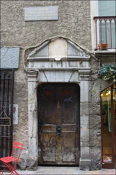 Lequel de ces crivains est n  Grenoble ?