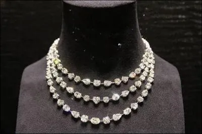 Comment London a-t-elle pu faire partir sa premire colocataire de cabine pour l'avoir  elle toute seule ?