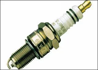 Quelle pice lectrique permet au mlange gazeux de s'enflammer et ainsi de repousser le piston ?