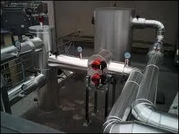 Ses rparties, ses messages sont empreints de vivacit, d'humour. Elle s'exprime avec beaucoup d'aisance. La premire syllabe de son pseudo emprunte  un prnom signifiant  prcieux , et la seconde syllabe venue du dpartement 83, nous donnent :