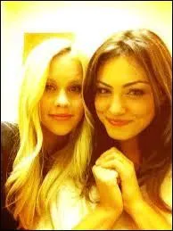 Ces deux filles sont dans la vraie vie :