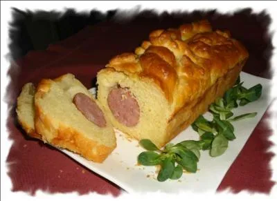 Comment appelle-t-on ce plat du Beaujolais, dlicieux avec une charcuterie fume de Morteau entoure de crote moelleuse ?