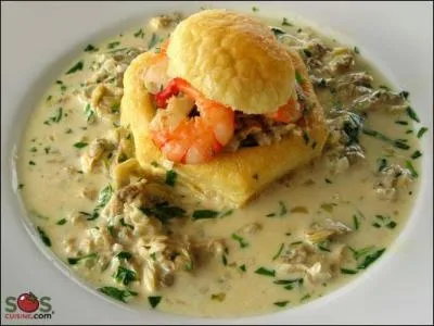 Quel est le nom de ce plat, mlangeant coquillages et crustacs avec une sauce bchamel ou Mornay sur une base de pte feuillete ?