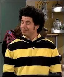 Comment s'appelle celui qui est toujours habill en jaune et noir ?