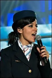 � quels mois les deux premiers singles '� cause de l'automne' et 'Je veux bien' sont-ils sortis ?