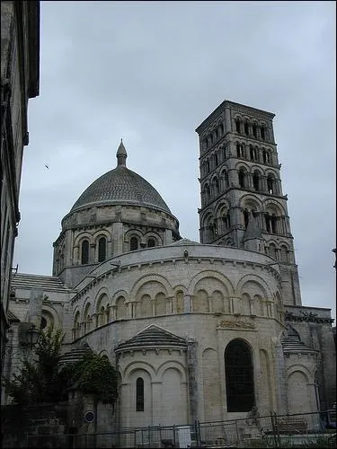 Cette cathédrale est caractéristique de :