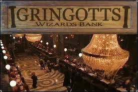 Complte ces vers : Si tu veux t'emparer, en ce lieu souterrain / Un trsor convoit qui jamais ne fut tien / Voleur, tu trouveras, en guise de richesse, ...