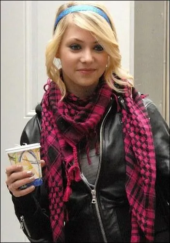 Je joue Jennifer Humphrey dans la serie Gossip Girl, qui suis-je ?