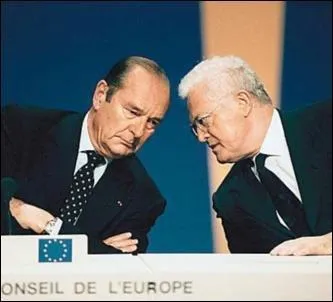 Huitime chapitre,  Gouverner la France depuis 1946. Etat, gouvernement et administration. Hritages et volutions . Combien de fois a t-on assist  la cohabitation politique (diffrence de clivage entre le chef de l'tat et le chef du gouvernement) en France sous la Vme Rpublique ?