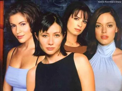 Quelle actrice ne devait pas faire partie du casting de la série au début ?