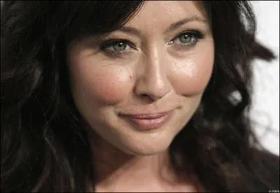 Avec quels acteurs de "Charmed", Shannen Doherty est-elle sortie ?