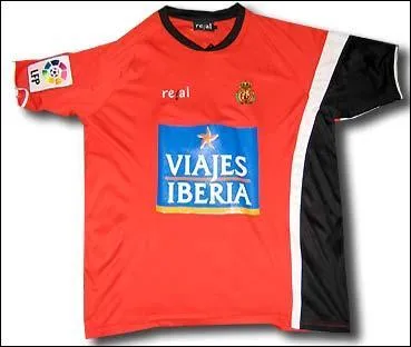 A quelle quipe appartient ce maillot ?