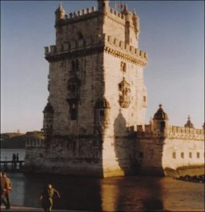 Quelles villes sont relies par le  Lusitania Express  ?