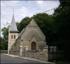 Nous traversons la commune picarde de Verneuil-sous-Coucy. Nous sommes dans le dpartement n ...