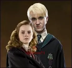 Qui se blesse pendant les checs  la fin du film ?