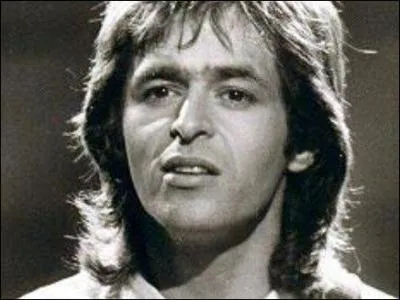 ''Combien d'années pour élever un enfant ? / Mais pour l'égorger c'est juste un instant / Combien de rêves en route abandonnés ? / D'automensonges pour se contenter ? / Combien de verres pour que tombe ton masque ? / Combien de faux adieux, de come back ? / Combien d'échecs avant que l'on comprenne ? / Et d'autos brûlées pour voter FN ? / C'est un goût... ''