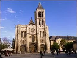 Allons  Saint-Denis, de 1793  1800, cette ville porta un autre nom. A vous de le trouver !