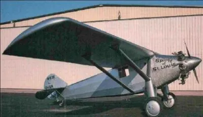 Continuons cette balade et arrtons-nous au Bourget ! Ce lieu fut mis  l'honneur le 21 mai 1927 avec l'arrive d'un homme venant d'accomplir un exploit ! Qui est cet homme ?