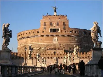 O se trouve le muse du  Chteau Saint-Ange  ?