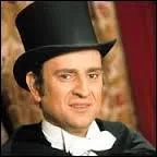 Arsne Lupin en est un . Quel est le pluriel de  voleur  en anglais ?