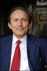 Il existe deux Jean-Franois portant le nom de famille correspondant  la bonne rponse. L'un est un mdecin et homme politique franais n en 1943  Lyon, l'autre est un professeur de philosophie grecque et de philosophie politique n en 1941  Oran. Qui sont-ils ? (l'image correspond au philosophe)