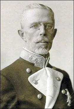 Le 8 dcembre, de quel pays Gustave V devient-il le roi  49 ans ?