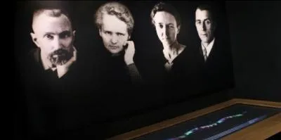 Titulaire de deux prix Nobel, l'un avec son mari, l'autre après son veuvage, elle a eu également une fille qui a été également honorée, avec son mari, de ce prix Nobel ! Cette grande Dame est décédée suite aux conséquences de ses découvertes. Qui est cette femme ?