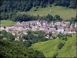 Nous partons en Aquitaine,  Urdos. Nous nous rendons dans le dpartement ...