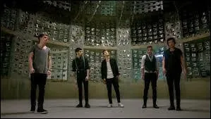 Qui est(sont) le(s) premier(s)  chanter ?