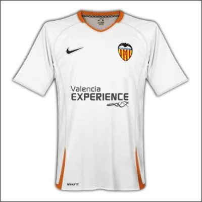 A quel club appartient ce maillot ?