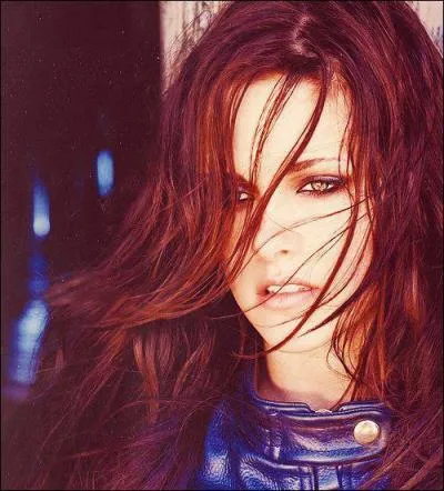 Comment s'appelle le pre de Bella ?