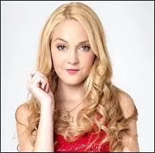 Comment s'appelle la fille qui est jalouse du talent de Violetta au Studio 21 ?