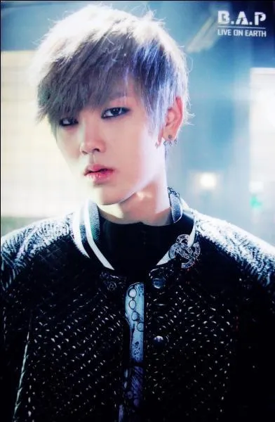 Comment s'appelle son matoki et de quelle couleur est-il ?