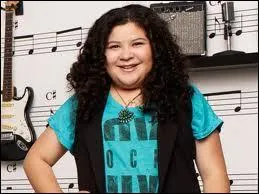 Quelle est la spcialit de Trish dans  Austin & Ally  ?